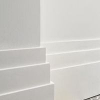 Современные плинтусы для пола: сравнение дизайнов